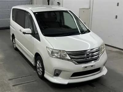 Nissan SERENA  с аукциона в Японии