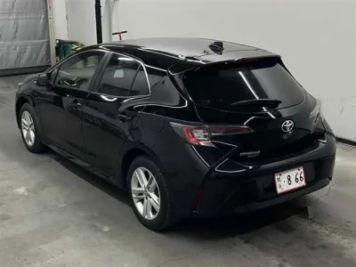 Toyota COROLLA SPORT  с аукциона в Японии