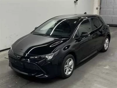 Toyota COROLLA SPORT  с аукциона в Японии