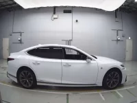 Lexus LS лот № 30464 оценка 4.5  с аукциона в Японии 2