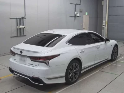 Lexus LS  с аукциона в Японии