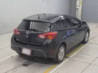 Toyota AURIS лот № 11098 оценка 3.5  с аукциона в Японии 1