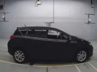 Toyota AURIS лот № 11098 оценка 3.5  с аукциона в Японии 2