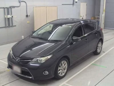 Toyota AURIS  с аукциона в Японии