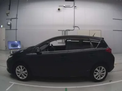 Toyota AURIS  с аукциона в Японии