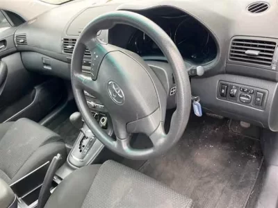 Toyota AVENSIS SEDAN