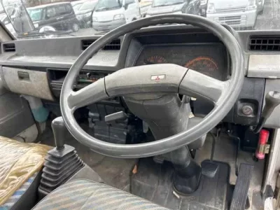 Mitsubishi CANTER  с аукциона в Японии