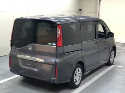 Honda STEP WAGON  с аукциона в Японии