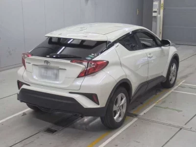 Toyota C-HR  с аукциона в Японии