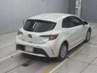 Toyota COROLLA SPORT лот № 33539 оценка 5  с аукциона в Японии 1