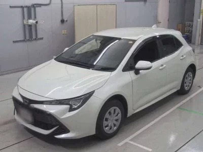 Toyota COROLLA SPORT  с аукциона в Японии
