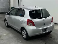 Toyota VITZ лот № 80059 оценка X  с аукциона в Японии 1