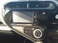 Toyota AQUA лот № 30497 оценка R  с аукциона в Японии 9