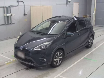 Toyota AQUA  с аукциона в Японии