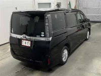 Toyota VOXY лот № 10311 оценка R  с аукциона в Японии 4