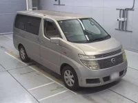 Nissan ELGRAND лот № 30501 оценка 3  с аукциона в Японии 4