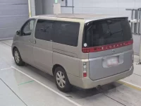Nissan ELGRAND лот № 30501 оценка 3  с аукциона в Японии 5