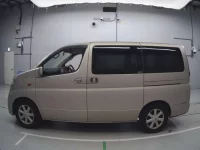 Nissan ELGRAND лот № 30501 оценка 3  с аукциона в Японии 3
