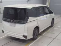 Toyota VOXY лот № 30511 оценка 3  с аукциона в Японии 1