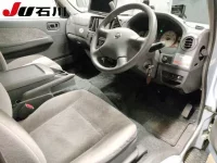 Nissan CARAVAN VAN лот № 107 оценка 3.5  с аукциона в Японии 2