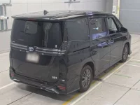 Toyota VOXY лот № 30524 оценка RA  с аукциона в Японии 1