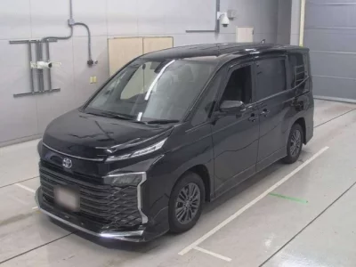 Toyota VOXY  с аукциона в Японии