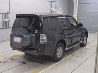 Mitsubishi PAJERO лот № 30525 оценка 4  с аукциона в Японии 1