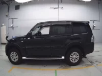 Mitsubishi PAJERO лот № 30525 оценка 4  с аукциона в Японии 3