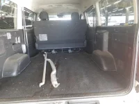 Toyota HIACE VAN лот № 40007 оценка 4  с аукциона в Японии 9