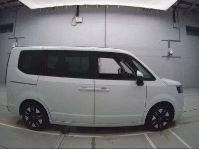Honda STEP WAGON  с аукциона в Японии