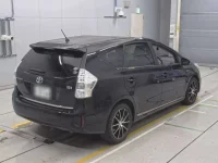 Toyota PRIUS ALPHA лот № 30534 оценка 3.5  с аукциона в Японии 1