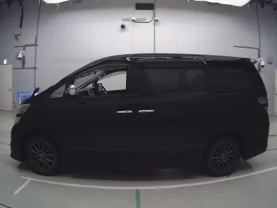 Toyota VELLFIRE  с аукциона в Японии
