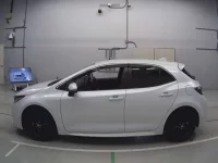 Toyota COROLLA SPORT лот № 30539 оценка 4.5  с аукциона в Японии 3