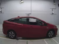 Toyota PRIUS PHV лот № 30544 оценка RA  с аукциона в Японии 2