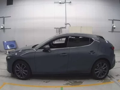 Mazda MAZDA3  с аукциона в Японии