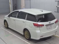 Toyota WISH лот № 30552 оценка 4  с аукциона в Японии 5