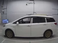 Toyota WISH лот № 30552 оценка 4  с аукциона в Японии 3