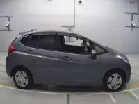 Honda FIT лот № 30556 оценка 5  с аукциона в Японии 2