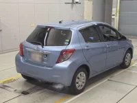Toyota VITZ лот № 30557 оценка 3.5  с аукциона в Японии 1