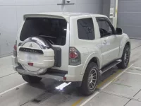 Mitsubishi PAJERO лот № 30568 оценка R  с аукциона в Японии 1