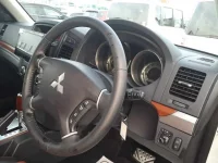 Mitsubishi PAJERO лот № 30568 оценка R  с аукциона в Японии 6