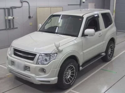 Mitsubishi PAJERO  с аукциона в Японии