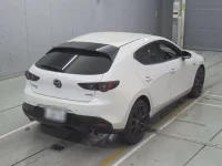 Mazda MAZDA3 лот № 20096 оценка 5  с аукциона в Японии 1