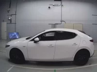 Mazda MAZDA3 лот № 20096 оценка 5  с аукциона в Японии 3