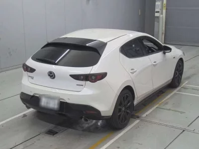 Mazda MAZDA3  с аукциона в Японии