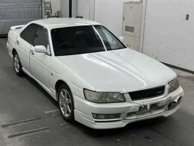 Nissan LAUREL