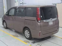 Toyota NOAH лот № 30577 оценка R  с аукциона в Японии 5