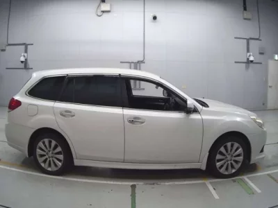 Subaru LEGACY  с аукциона в Японии