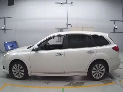 Subaru LEGACY  с аукциона в Японии