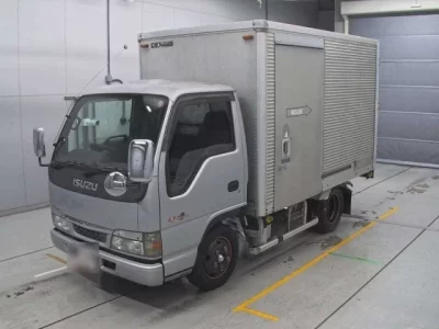 Isuzu ELF  с аукциона в Японии
